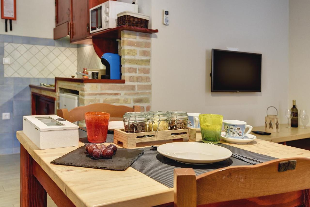 Mimoza Old Town Pula Apartments Екстериор снимка