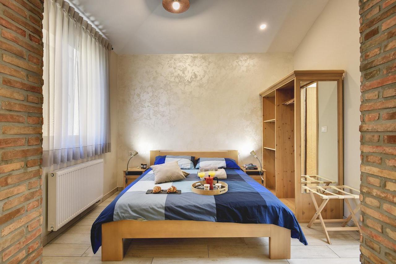 Mimoza Old Town Pula Apartments Екстериор снимка