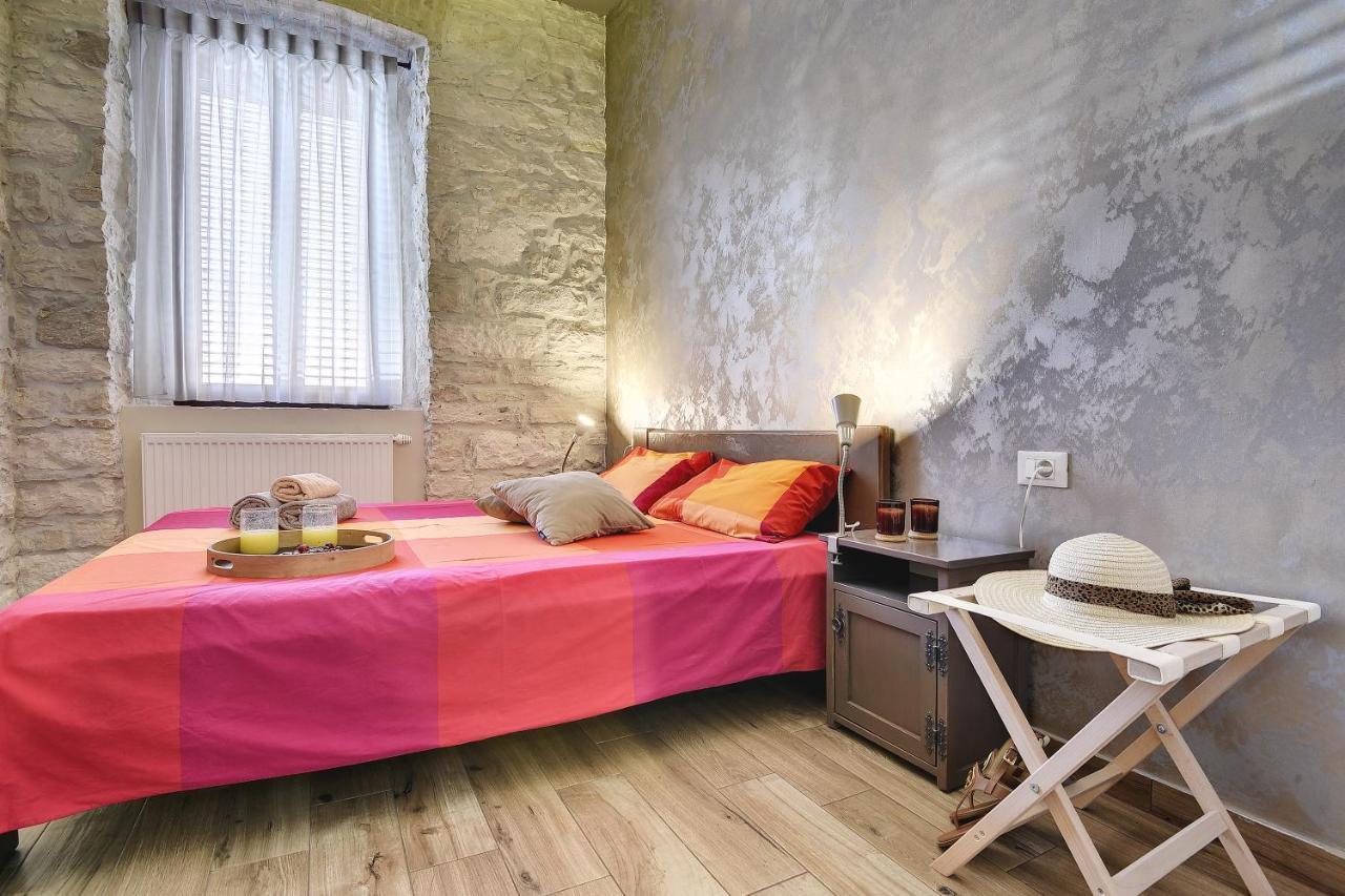 Mimoza Old Town Pula Apartments Екстериор снимка