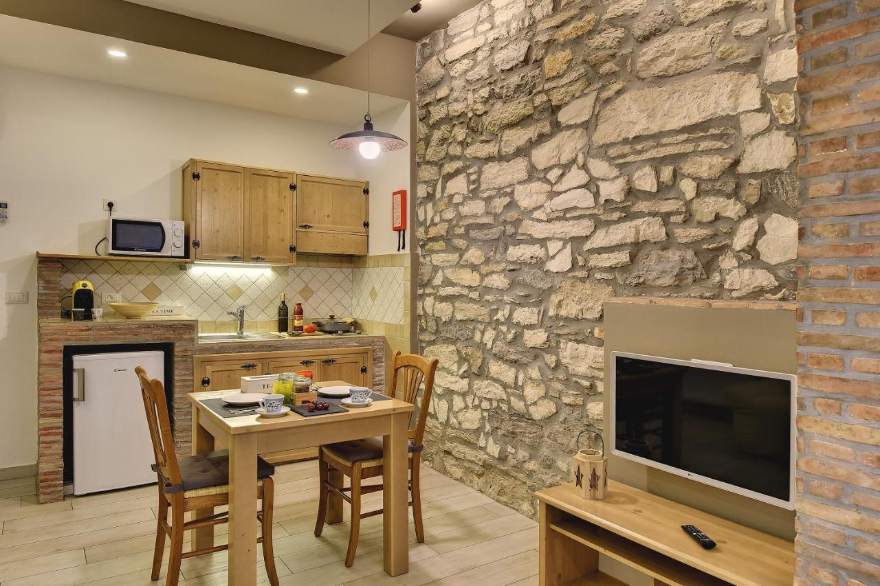 Mimoza Old Town Pula Apartments Екстериор снимка