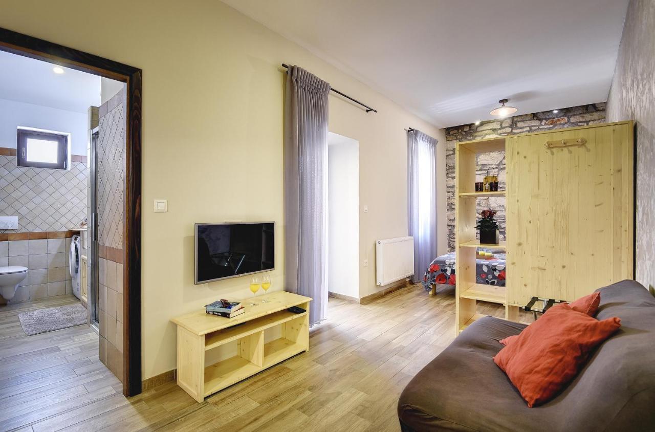 Mimoza Old Town Pula Apartments Екстериор снимка