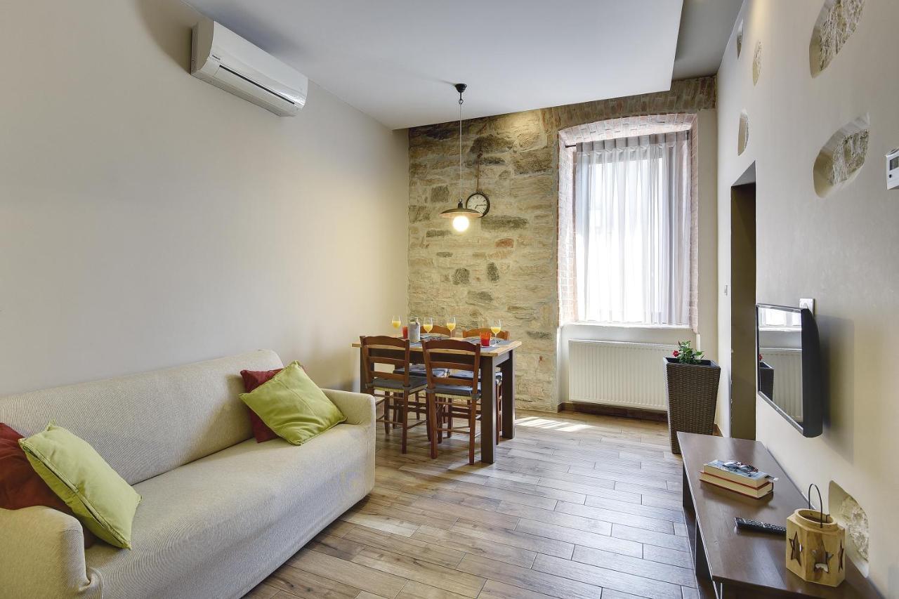 Mimoza Old Town Pula Apartments Екстериор снимка