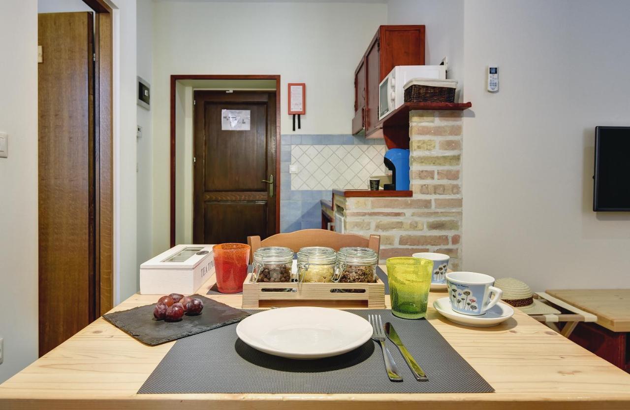 Mimoza Old Town Pula Apartments Екстериор снимка