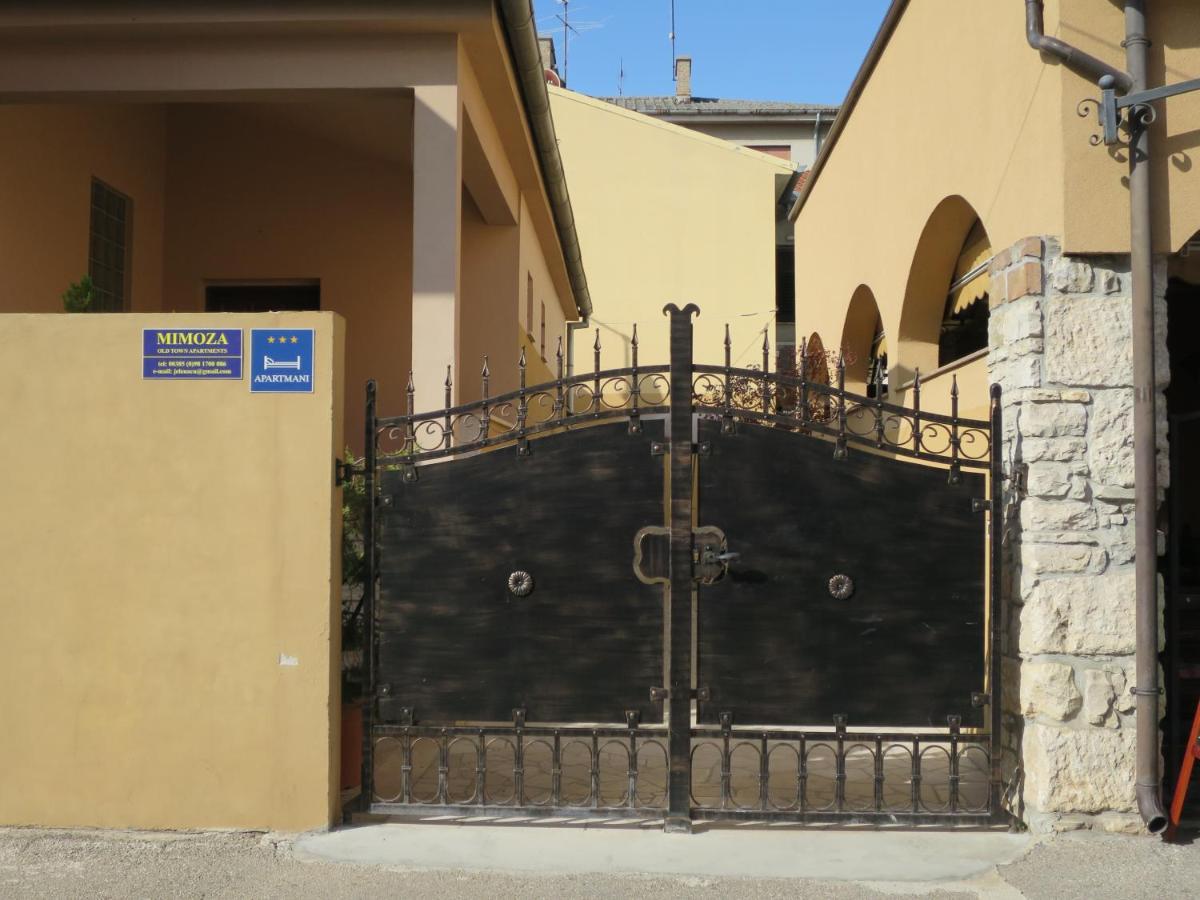 Mimoza Old Town Pula Apartments Екстериор снимка