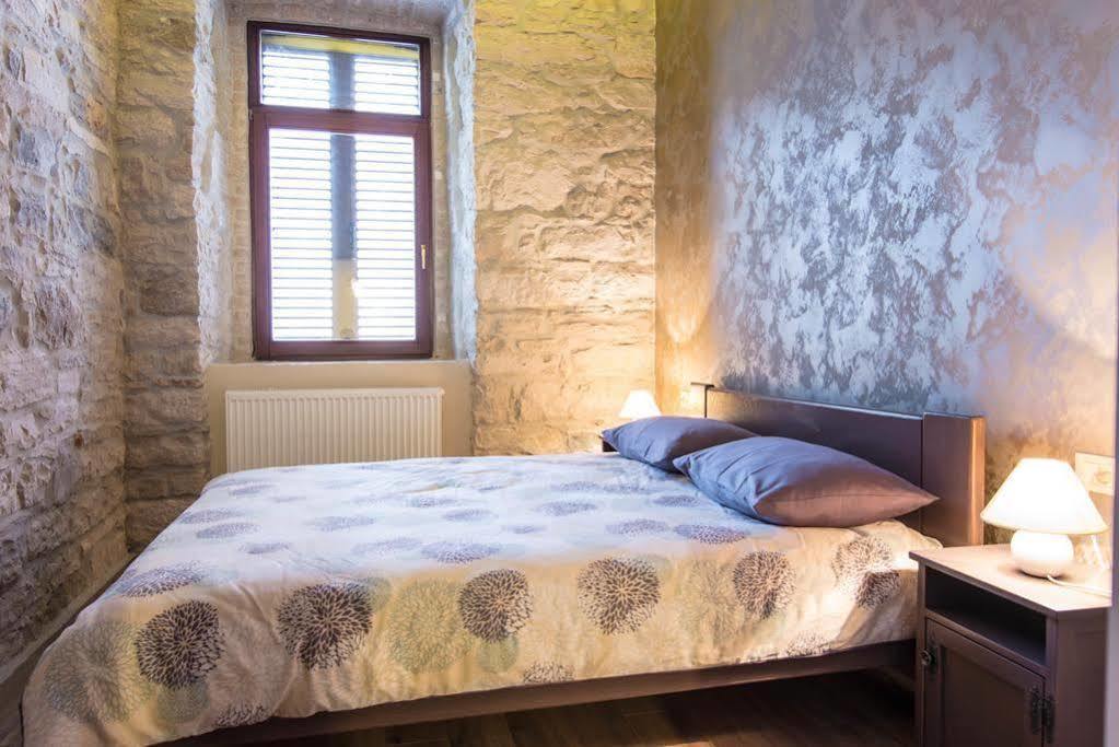 Mimoza Old Town Pula Apartments Екстериор снимка