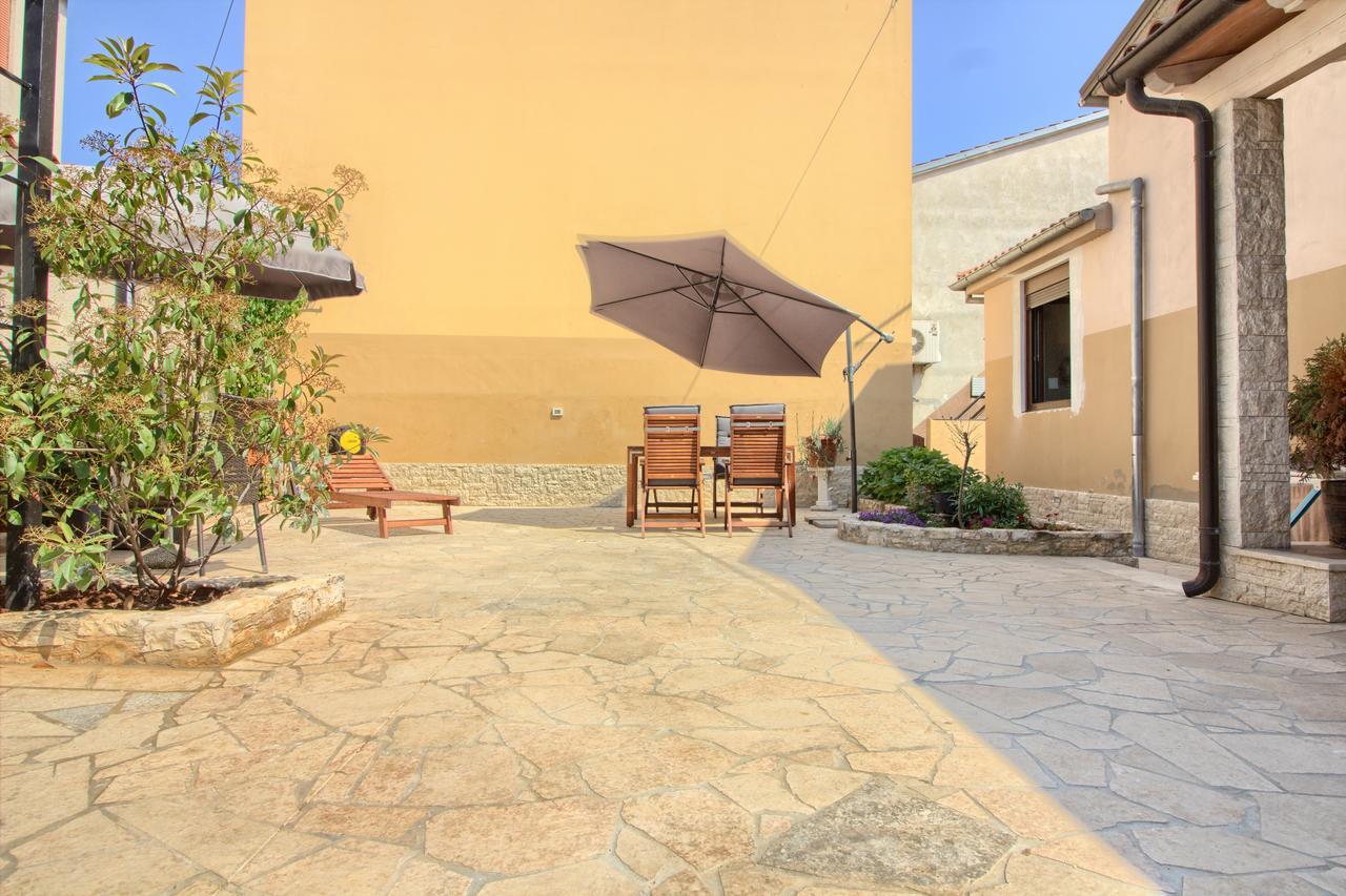 Mimoza Old Town Pula Apartments Екстериор снимка